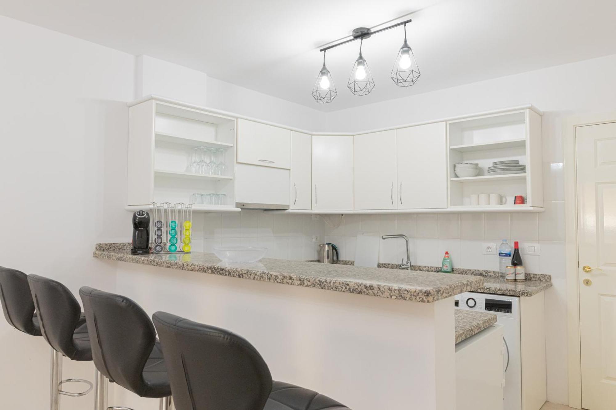 Iki White Playa La Arena Apartman Puerto de Santiago  Kültér fotó