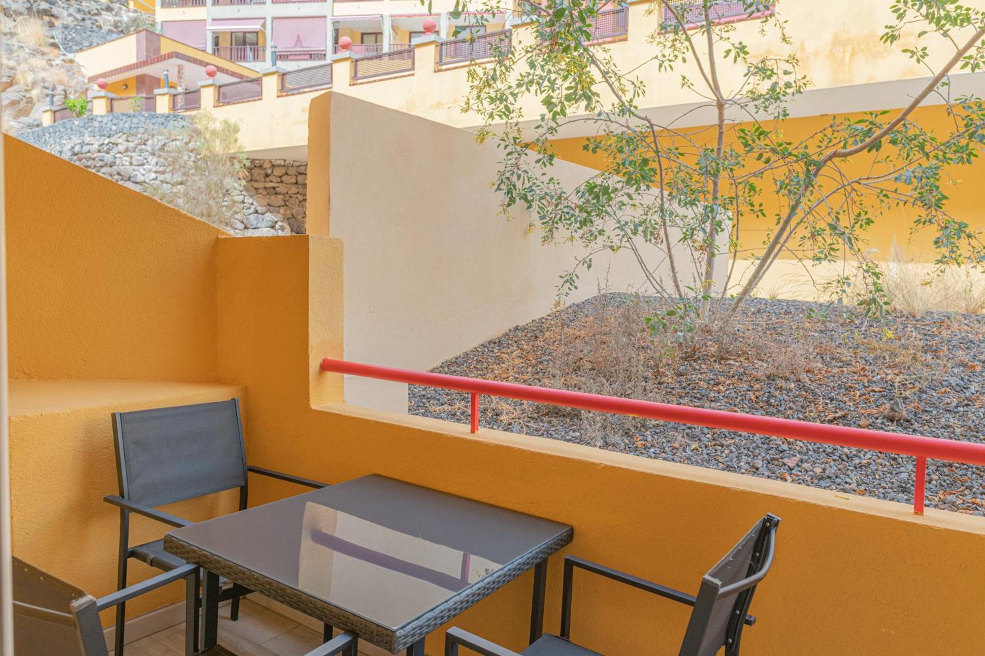 Iki White Playa La Arena Apartman Puerto de Santiago  Kültér fotó